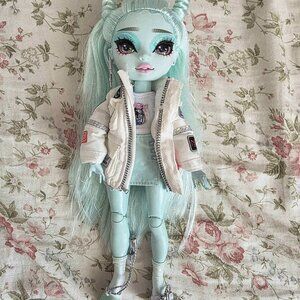 Shadow High Zoey Electra Doll
